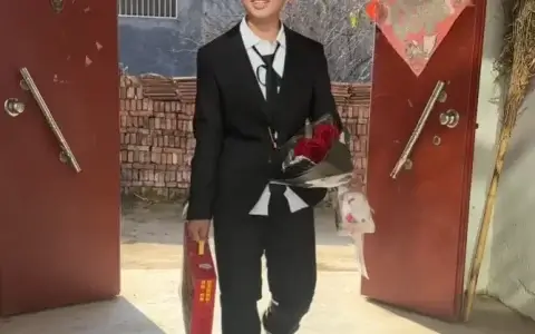 在家剥罗森呢大娘